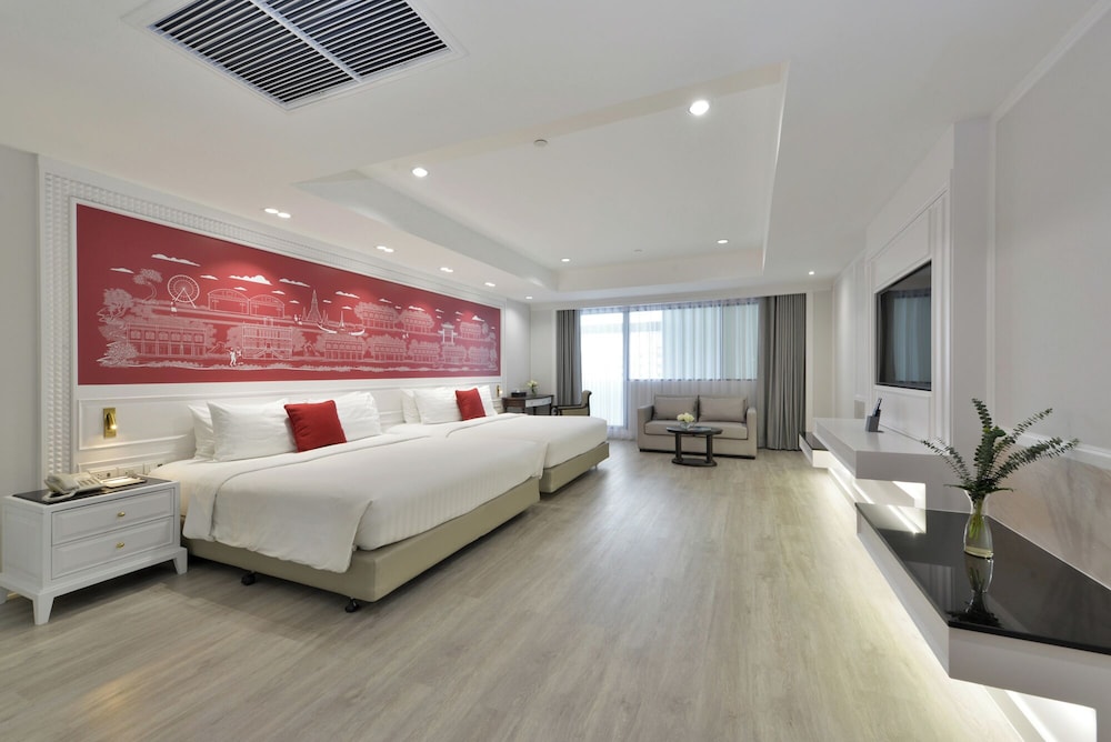 Centre Point Plus Hotel Silom — Hotel rooms in Bangkok, Bangkok