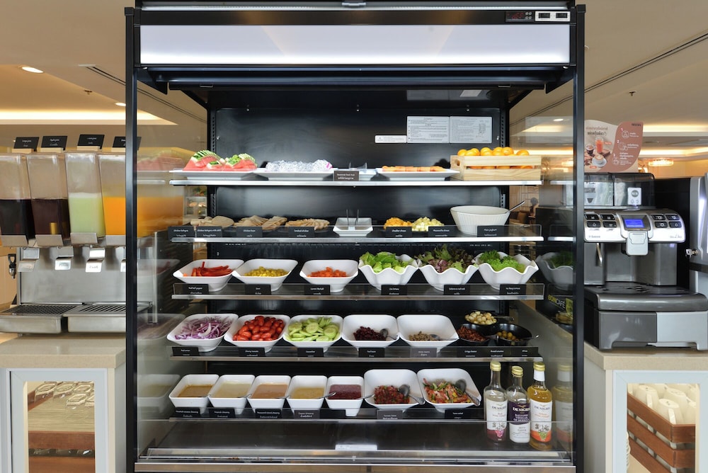 Centre Point Plus Hotel Silom — Restaurant & bars in Bangkok, Bangkok