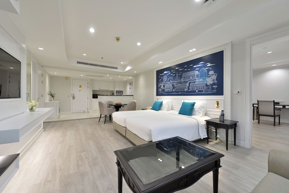 Centre Point Plus Hotel Silom — Hotel rooms in Bangkok, Bangkok