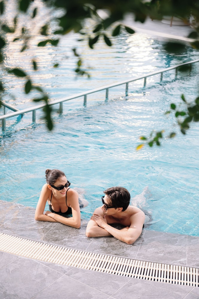 Centre Point Plus Hotel Silom — Swimming pool in Bangkok, Bangkok
