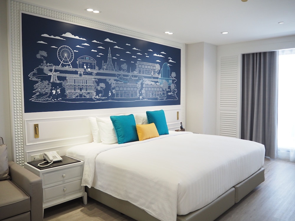 Centre Point Plus Hotel Silom — Hotel rooms in Bangkok, Bangkok