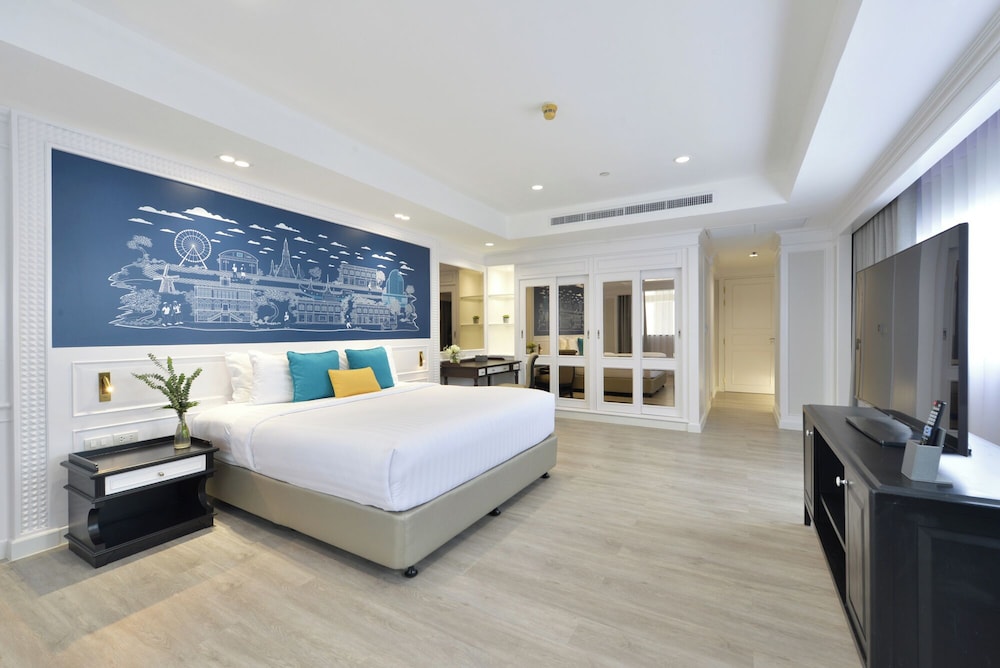 Centre Point Plus Hotel Silom — Hotel rooms in Bangkok, Bangkok