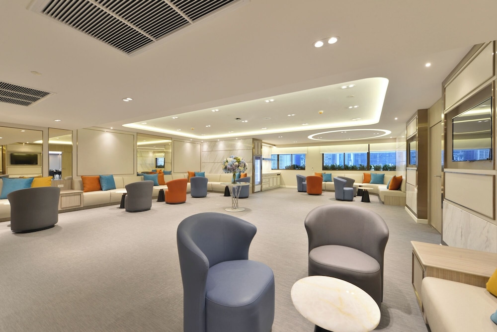 Centre Point Plus Hotel Silom — Hotel building in Bangkok, Bangkok