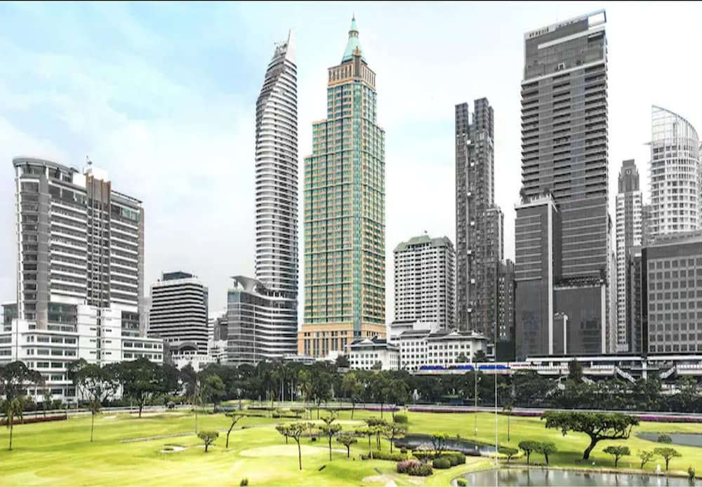 Grande Centre Point Ratchadamri — Attractions in the area in Bangkok, Bangkok
