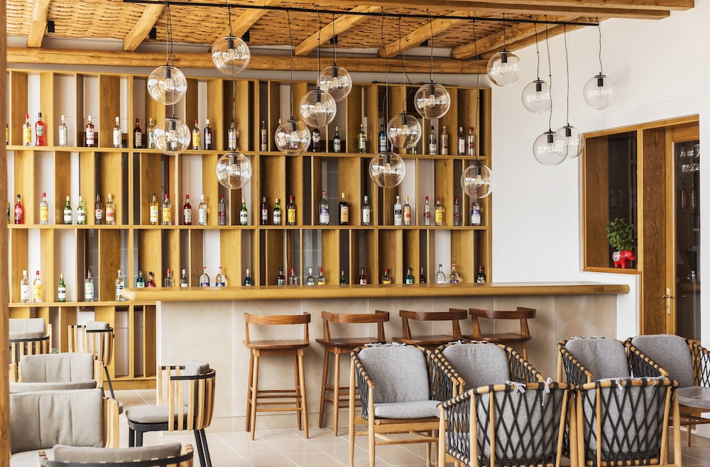 Mitsis Selection Rinela — Restaurant & bars in Kokkini Chani