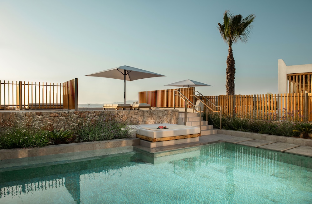 Mitsis Selection Rinela — Swimming pool in Kokkini Chani