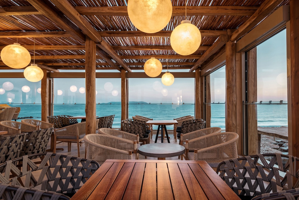 Mitsis Selection Rinela — Restaurant & bars in Kokkini Chani