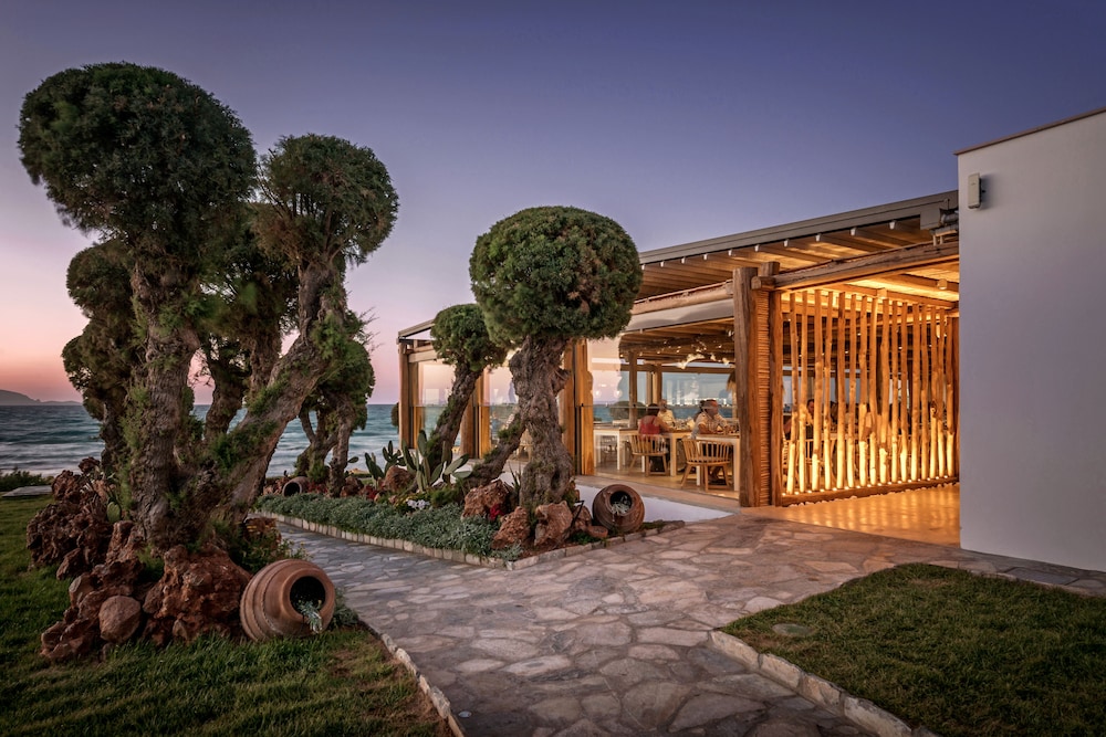 Mitsis Selection Rinela — Restaurant & bars in Kokkini Chani