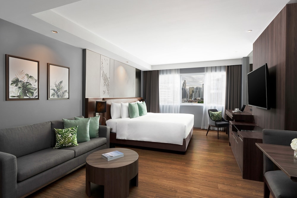 Novotel Living Bangkok Sukhumvit Legacy — Hotel rooms in Bangkok, Bangkok