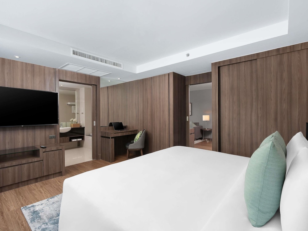 Novotel Living Bangkok Sukhumvit Legacy — Hotel rooms in Bangkok, Bangkok