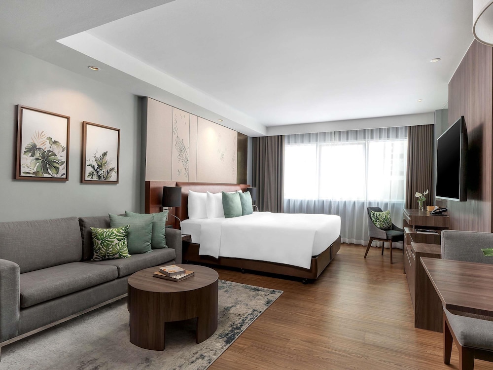 Novotel Living Bangkok Sukhumvit Legacy — Hotel rooms in Bangkok, Bangkok