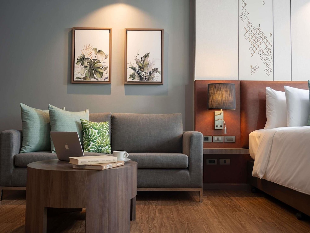 Novotel Living Bangkok Sukhumvit Legacy — Hotel rooms in Bangkok, Bangkok