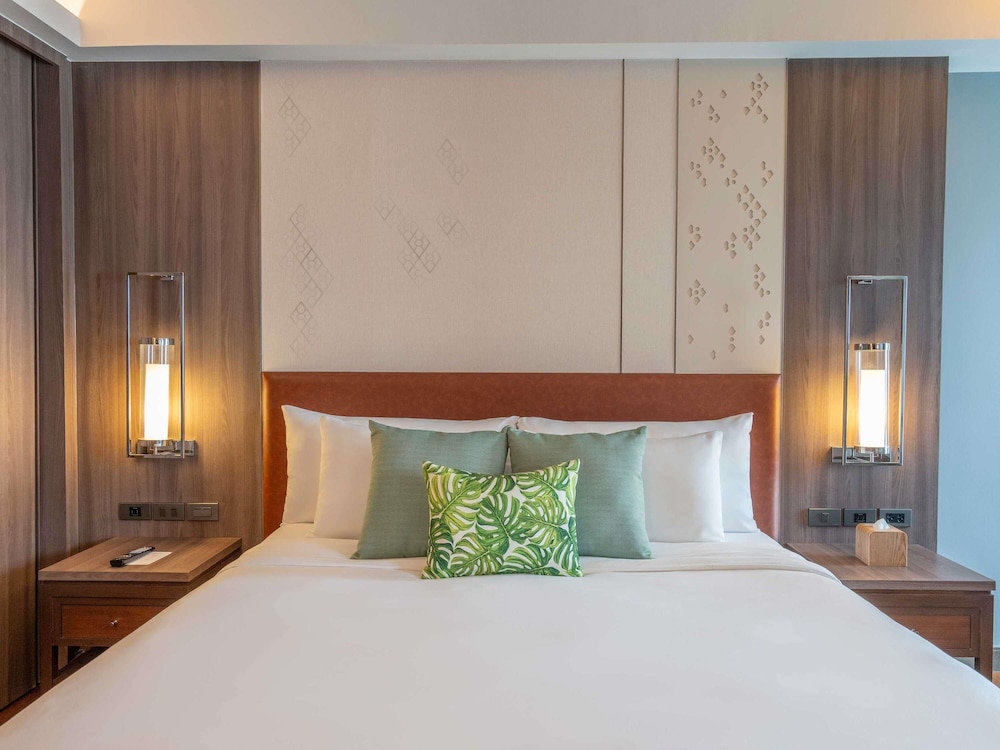 Novotel Living Bangkok Sukhumvit Legacy — Hotel rooms in Bangkok, Bangkok