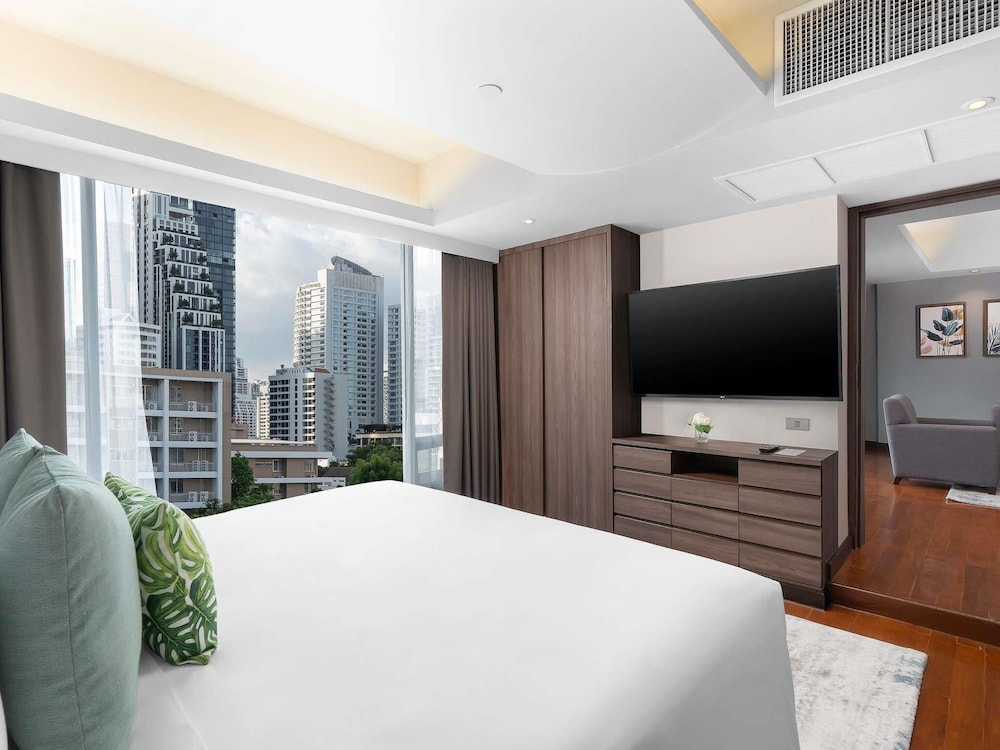 Novotel Living Bangkok Sukhumvit Legacy — Hotel rooms in Bangkok, Bangkok