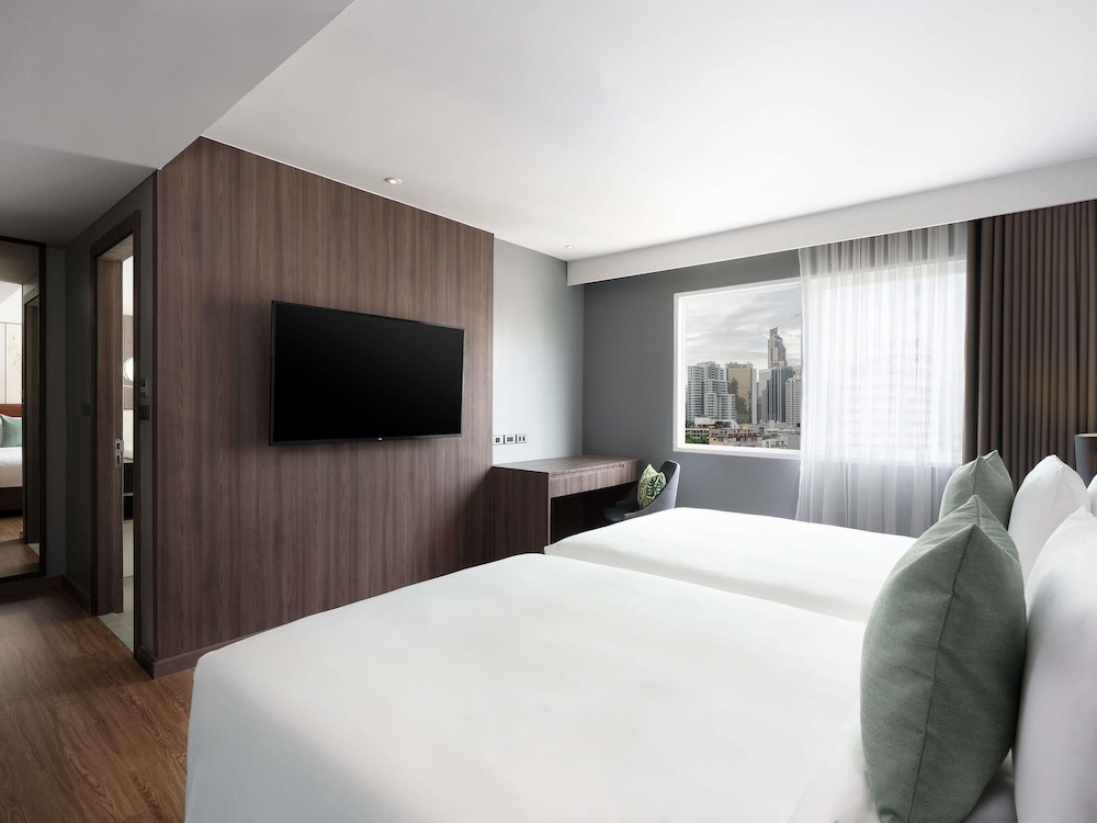 Novotel Living Bangkok Sukhumvit Legacy — Hotel rooms in Bangkok, Bangkok
