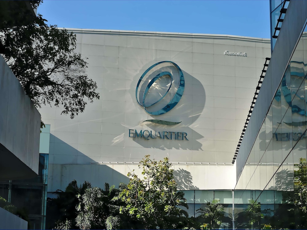 Novotel Living Bangkok Sukhumvit Legacy — Hotel building in Bangkok, Bangkok