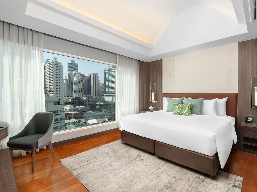 Novotel Living Bangkok Sukhumvit Legacy — Hotel rooms in Bangkok, Bangkok
