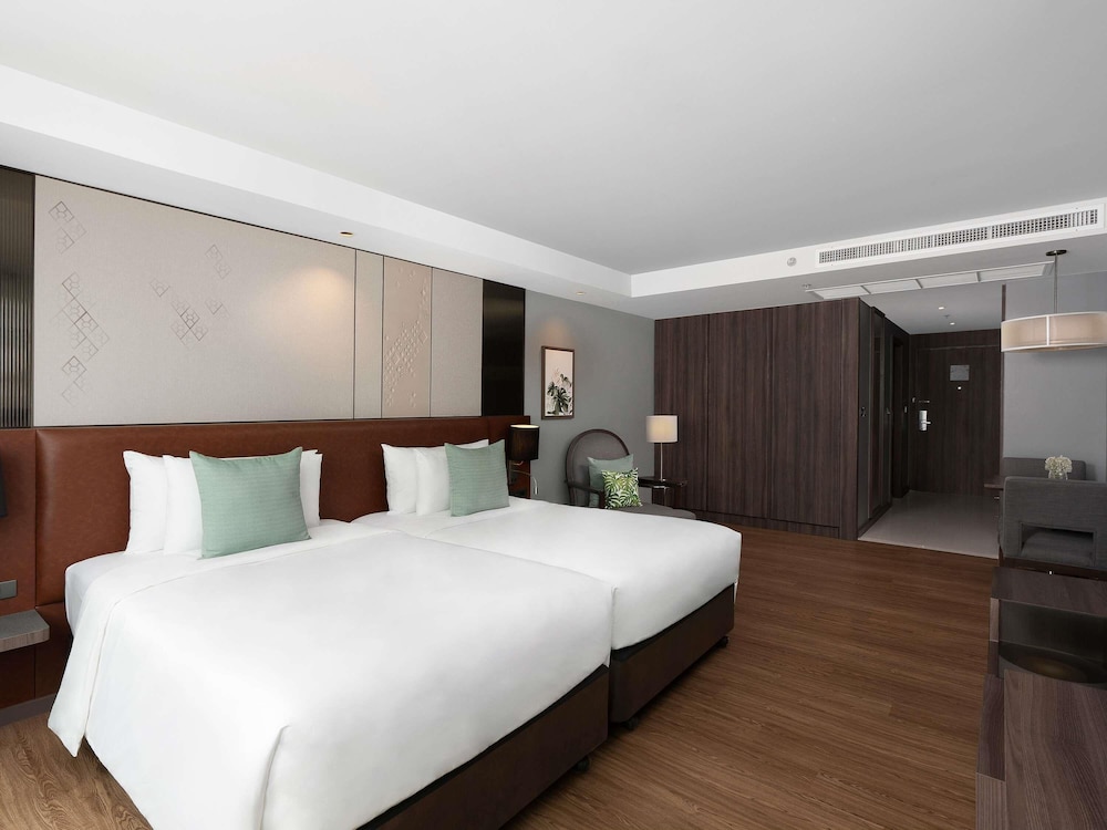 Novotel Living Bangkok Sukhumvit Legacy — Hotel rooms in Bangkok, Bangkok