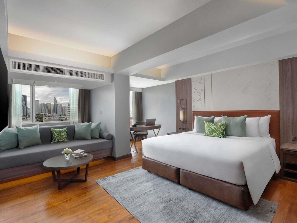 Novotel Living Bangkok Sukhumvit Legacy — Hotel rooms in Bangkok, Bangkok
