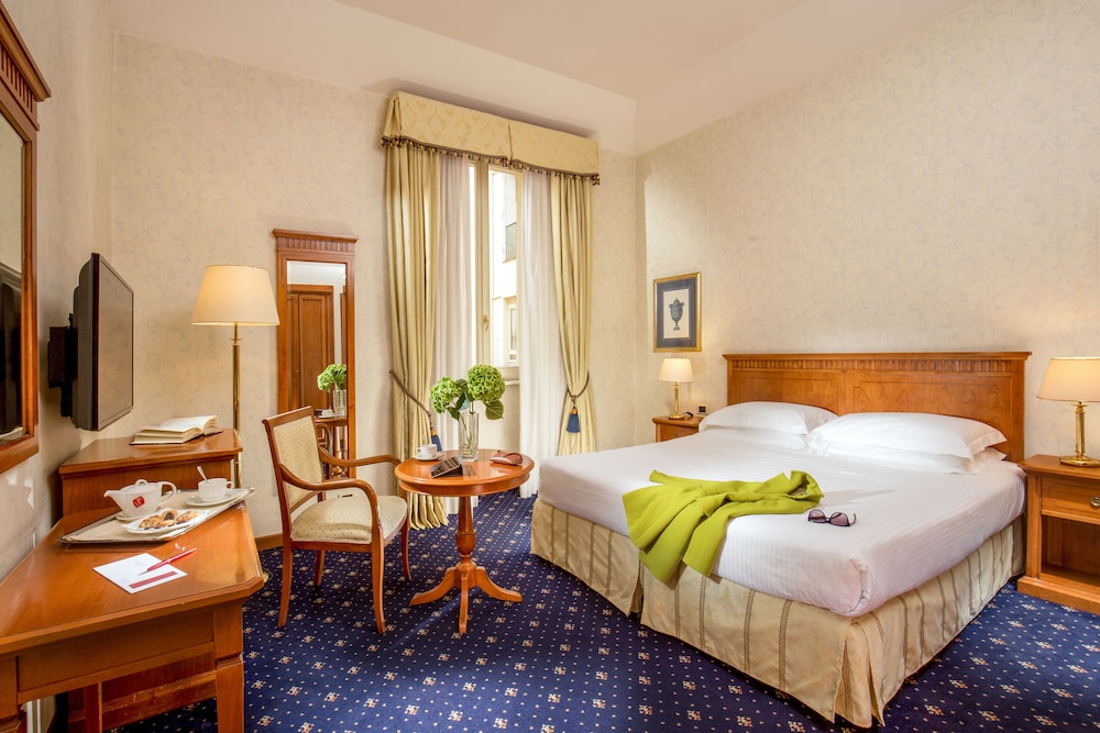 UNA Hotels Empire Roma — Hotel rooms in Rome, Lazio