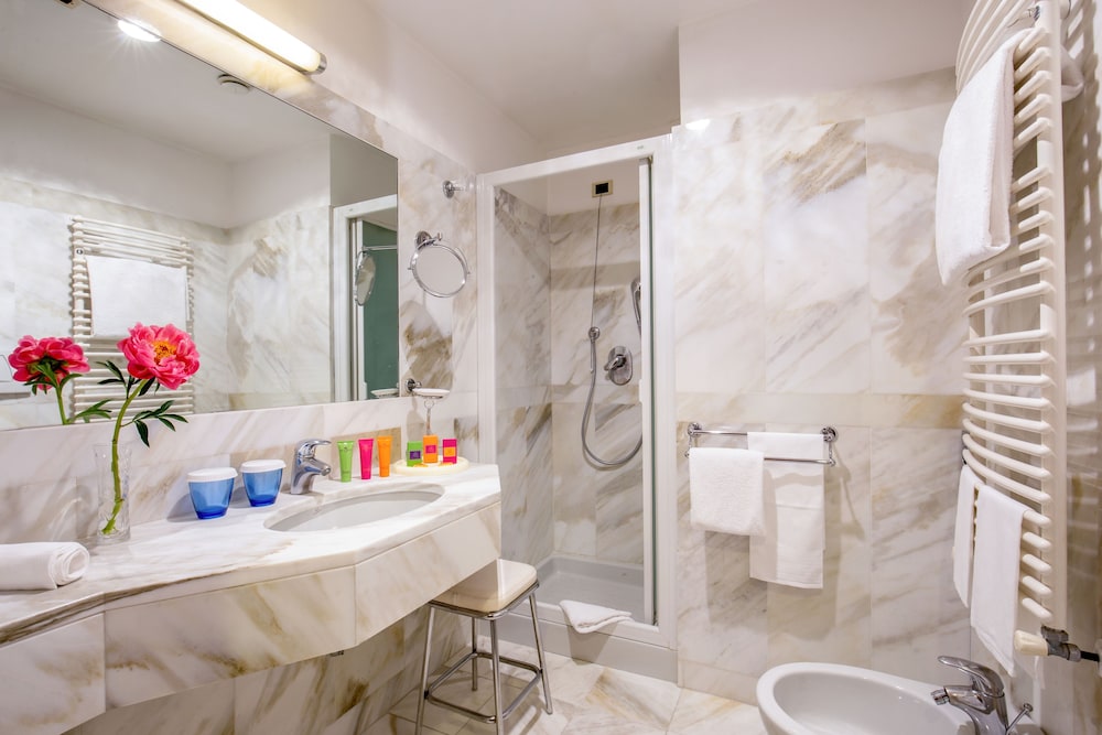 UNA Hotels Empire Roma — Hotel rooms in Rome, Lazio
