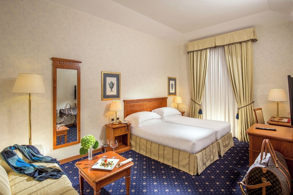 UNA Hotels Empire Roma — Hotel rooms in Rome, Lazio