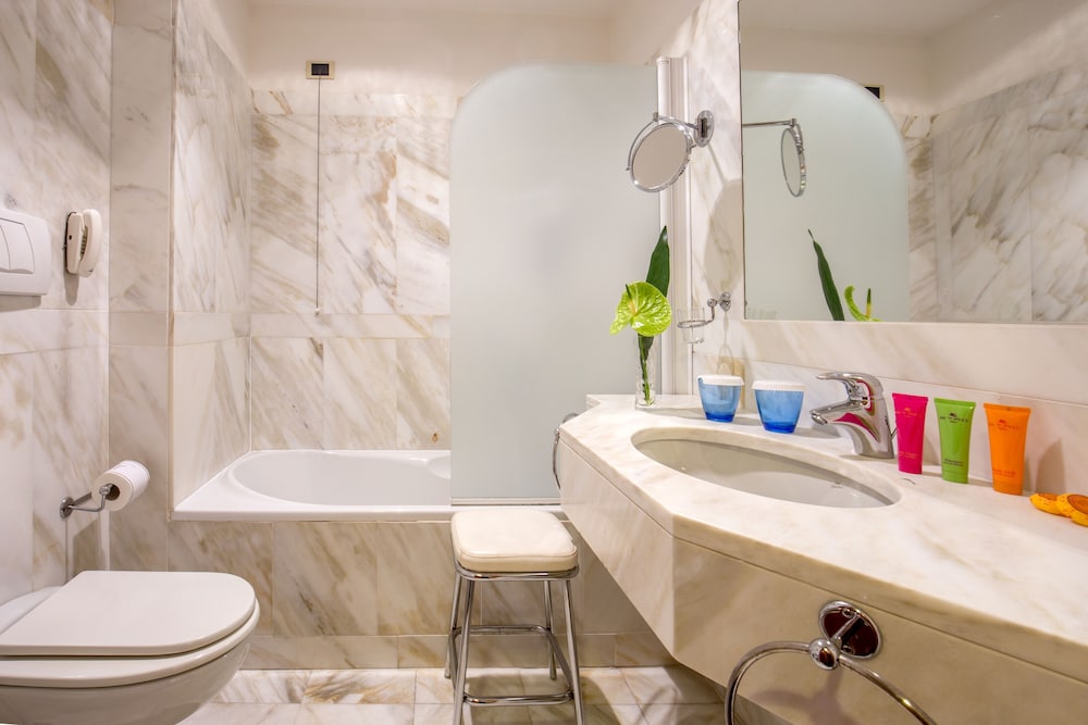 UNA Hotels Empire Roma — Hotel rooms in Rome, Lazio
