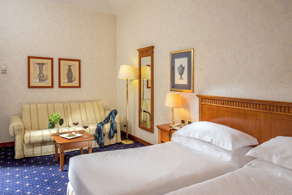 UNA Hotels Empire Roma — Hotel rooms in Rome, Lazio