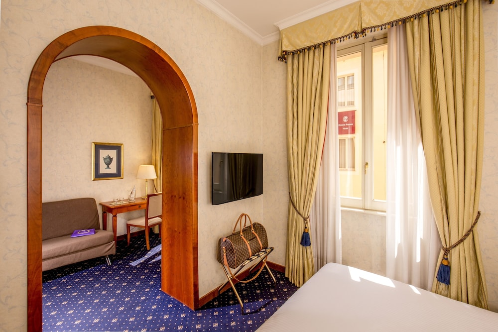 UNA Hotels Empire Roma — Hotel rooms in Rome, Lazio