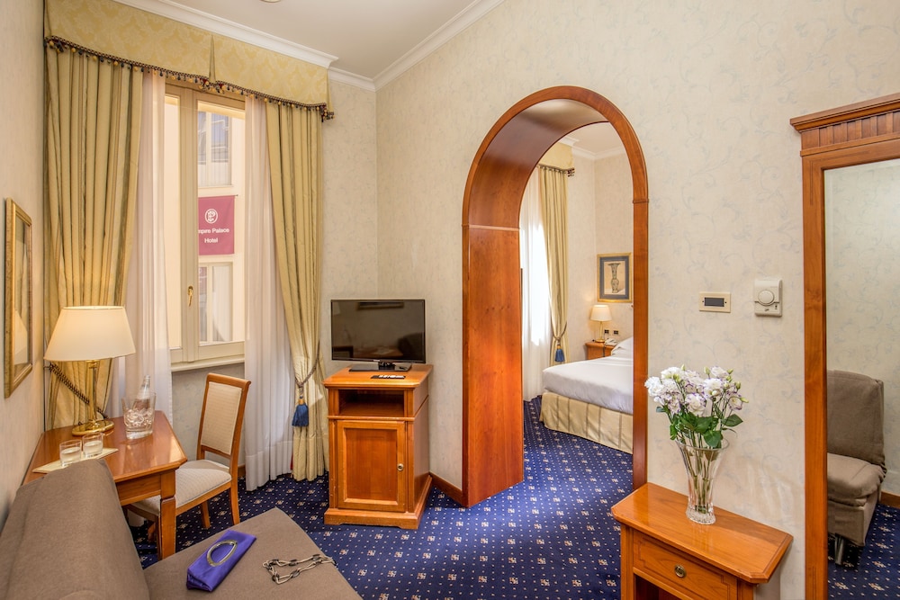 UNA Hotels Empire Roma — Hotel rooms in Rome, Lazio