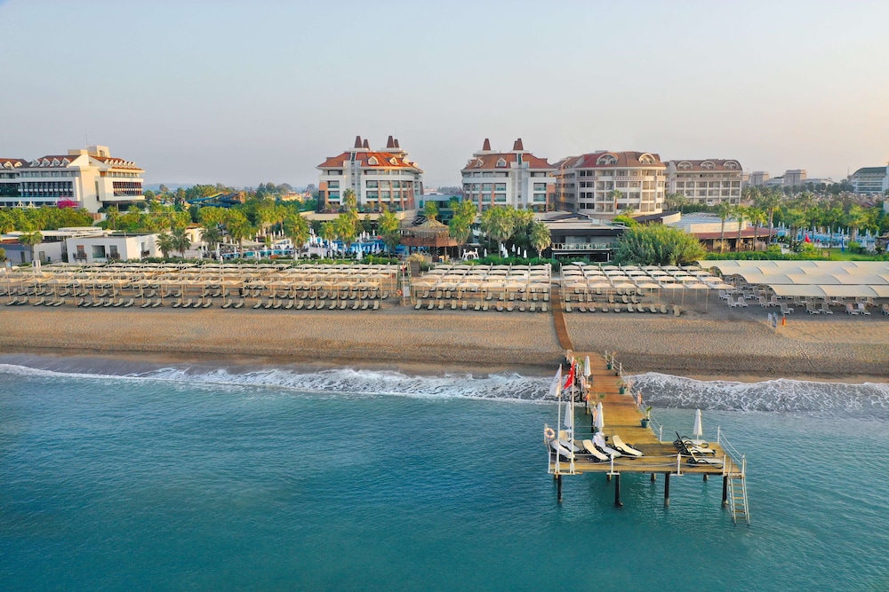 Sherwood Dreams Resort — Beach in Belek