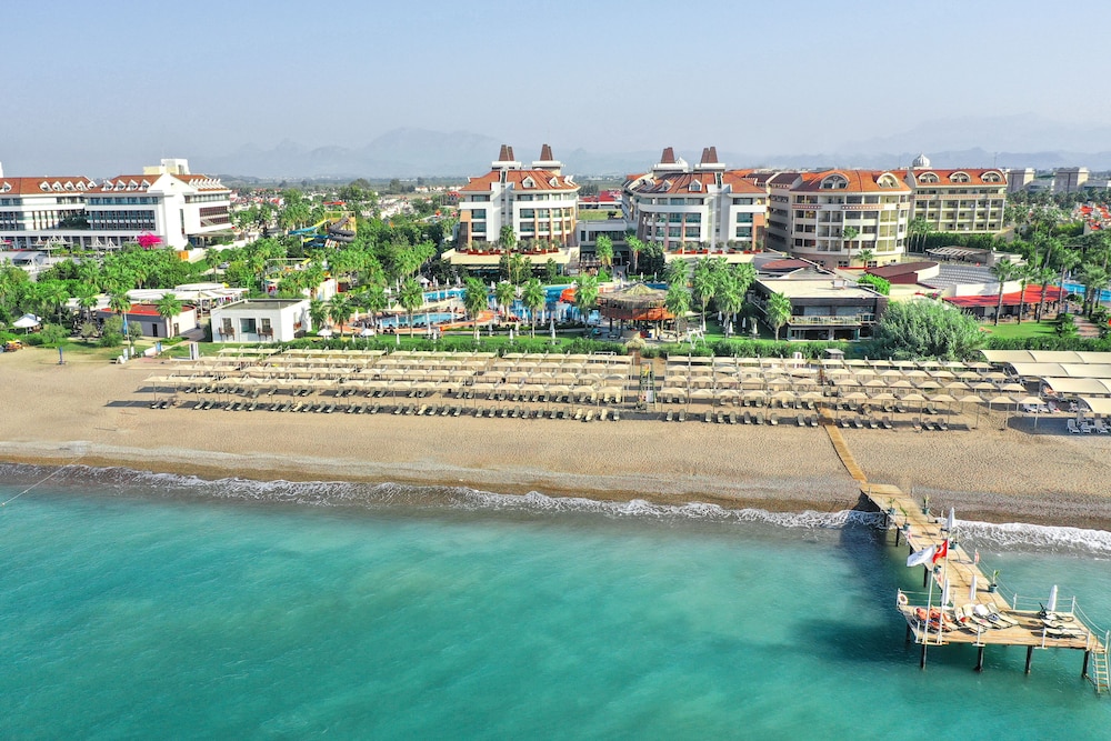 Sherwood Dreams Resort — Beach in Belek