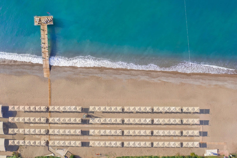 Sherwood Dreams Resort — Beach in Belek
