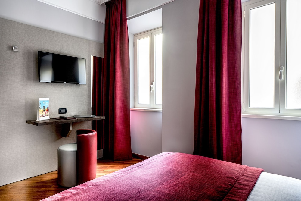 Hotel Varese Roma — Hotel rooms in Rome, Lazio