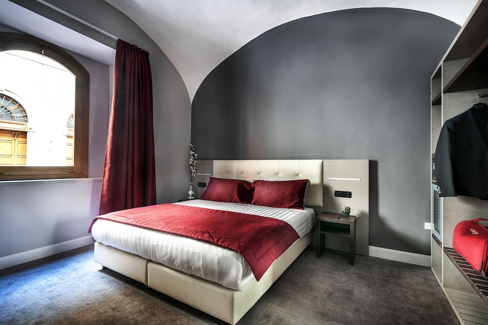 Hotel Varese Roma — Hotel rooms in Rome, Lazio