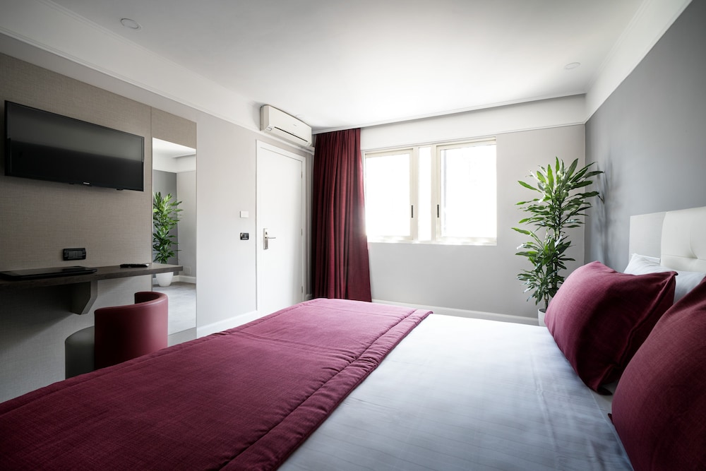 Hotel Varese Roma — Hotel rooms in Rome, Lazio