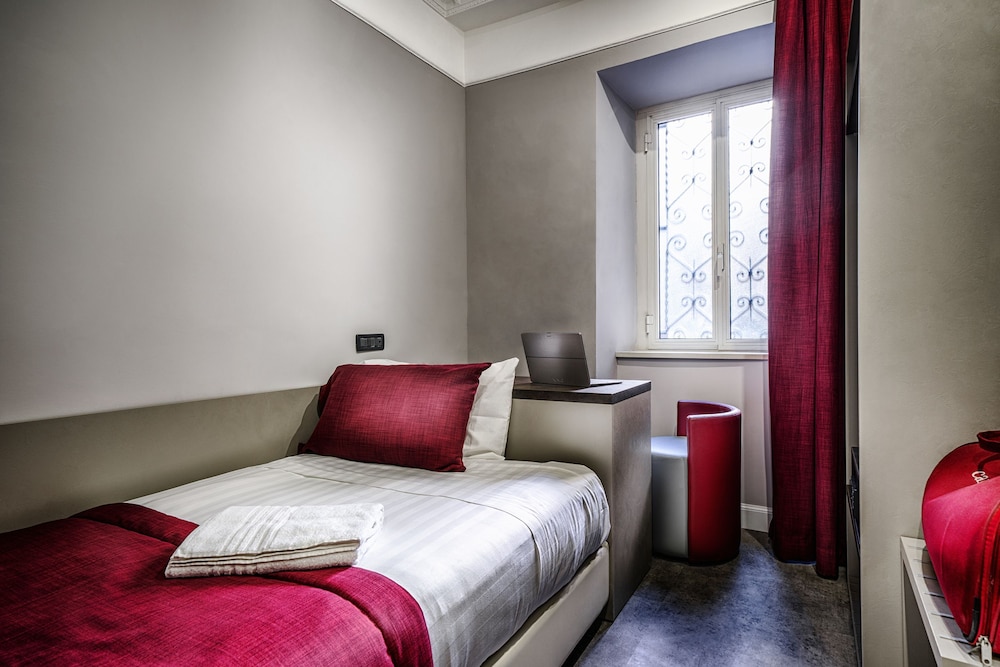 Hotel Varese Roma — Hotel rooms in Rome, Lazio