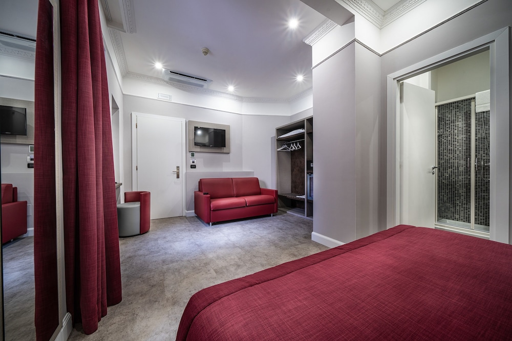 Hotel Varese Roma — Hotel rooms in Rome, Lazio