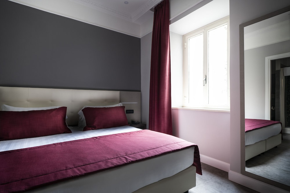 Hotel Varese Roma — Hotel rooms in Rome, Lazio