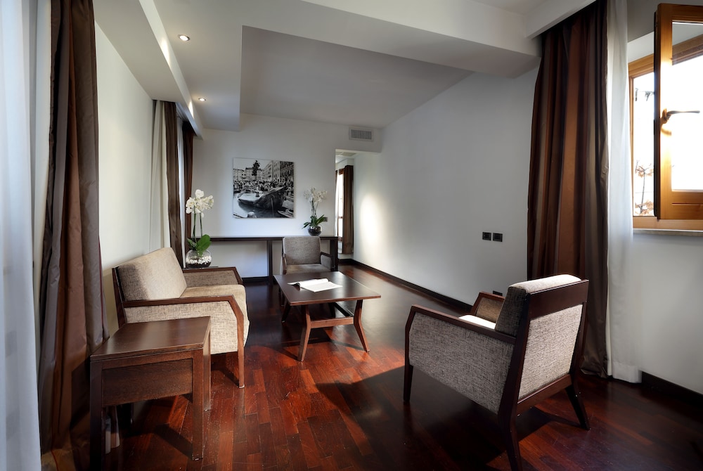 Exe International Palace — Hotel rooms in Rome, Lazio