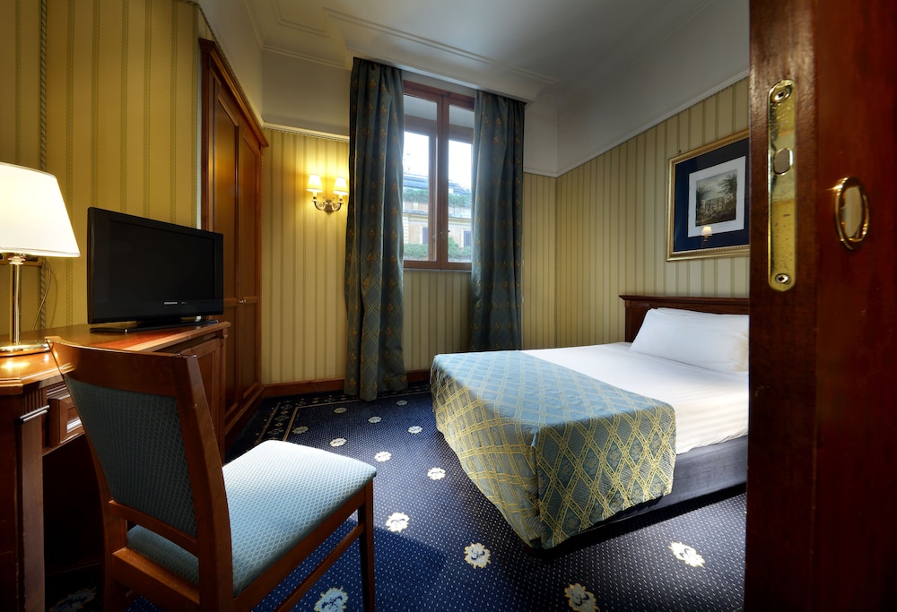 Exe International Palace — Hotel rooms in Rome, Lazio