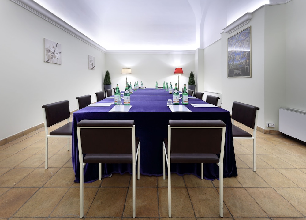 Exe International Palace — Hotel building in Rome, Lazio