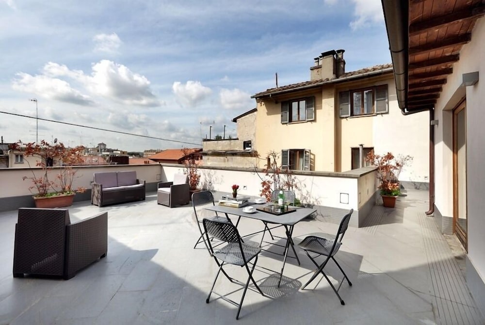 Exe International Palace — Hotel building in Rome, Lazio