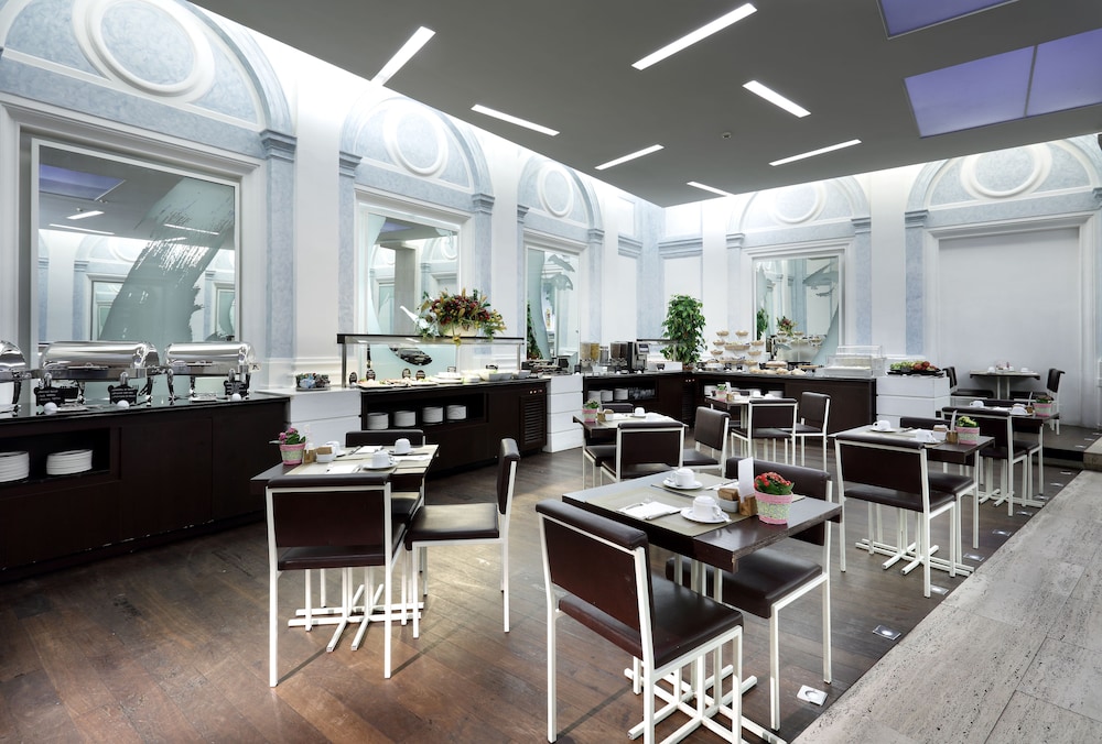 Exe International Palace — Restaurant & bars in Rome, Lazio