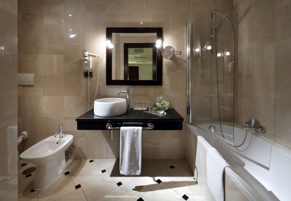 Exe International Palace — Hotel rooms in Rome, Lazio