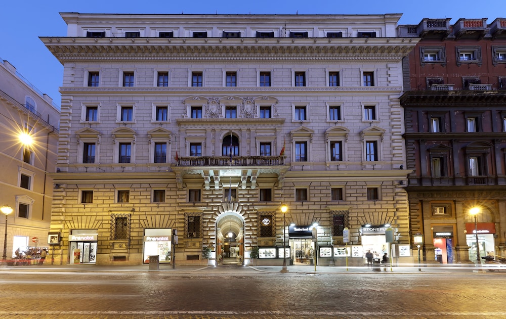Exe International Palace - zdjęcie 3