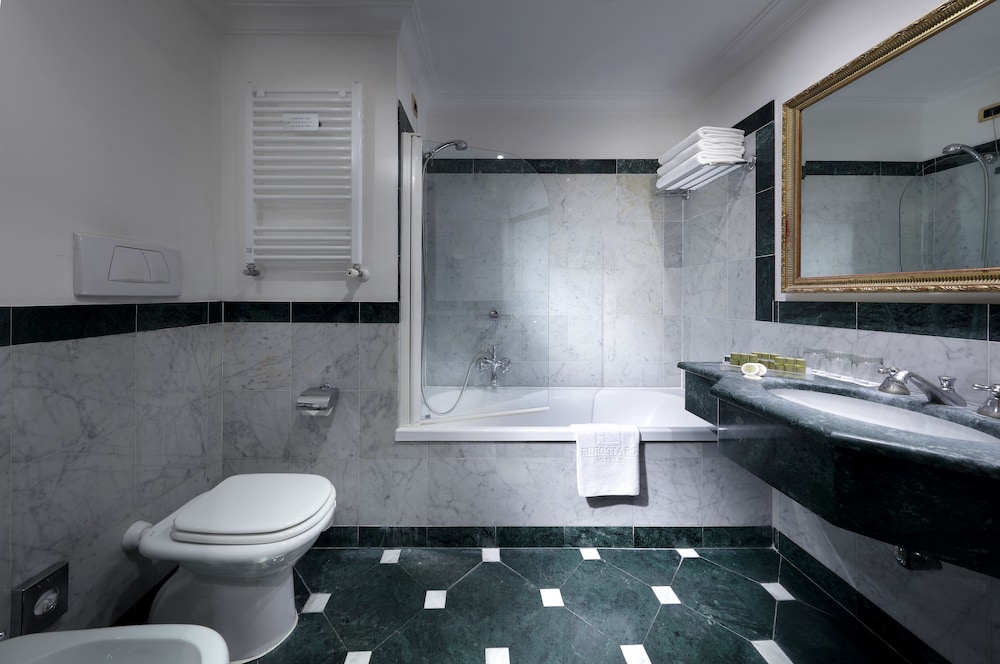Exe International Palace — Hotel rooms in Rome, Lazio