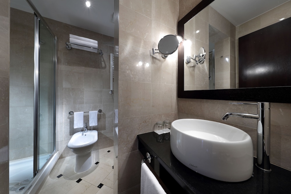 Exe International Palace — Hotel rooms in Rome, Lazio