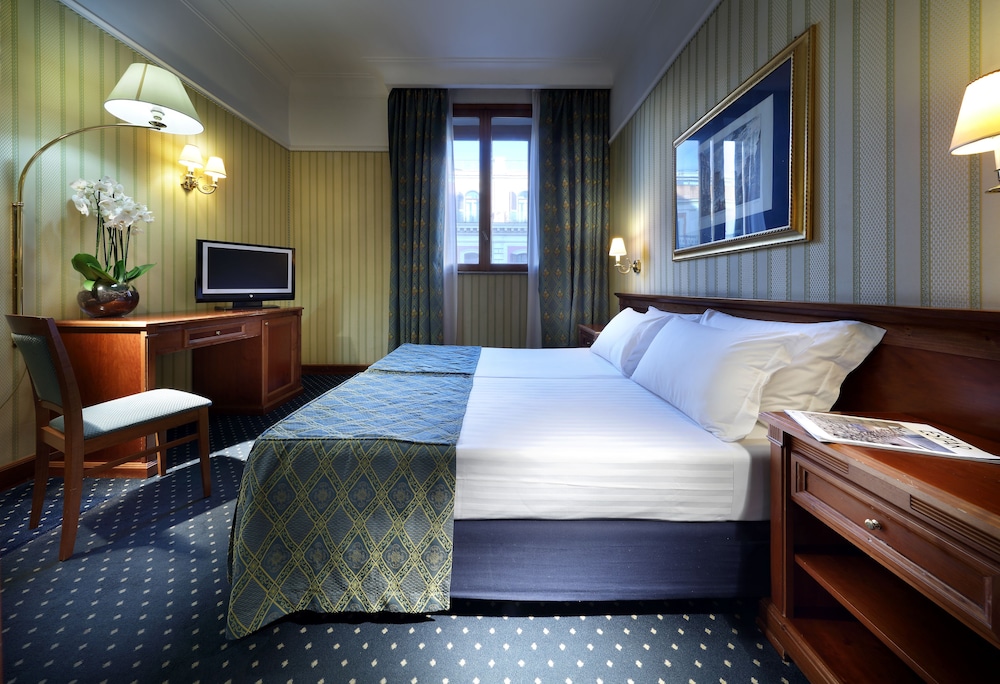 Exe International Palace — Hotel rooms in Rome, Lazio