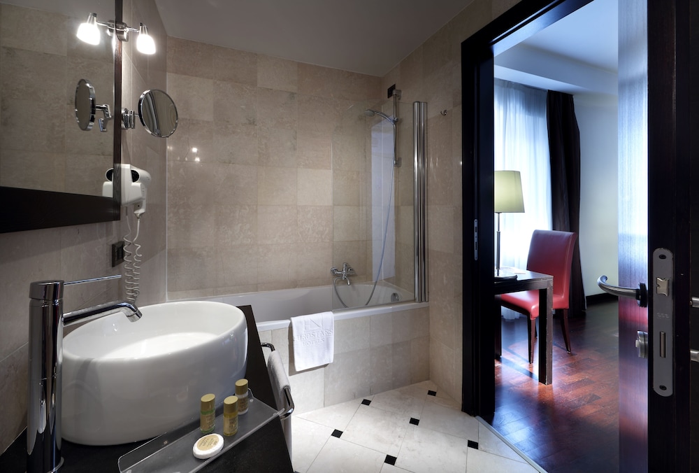 Exe International Palace — Hotel rooms in Rome, Lazio